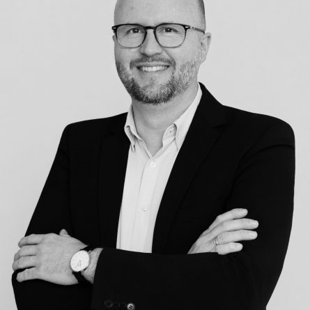 _B3A9154-1-SW-Bewerbungsbildgrö&szlig;e-2